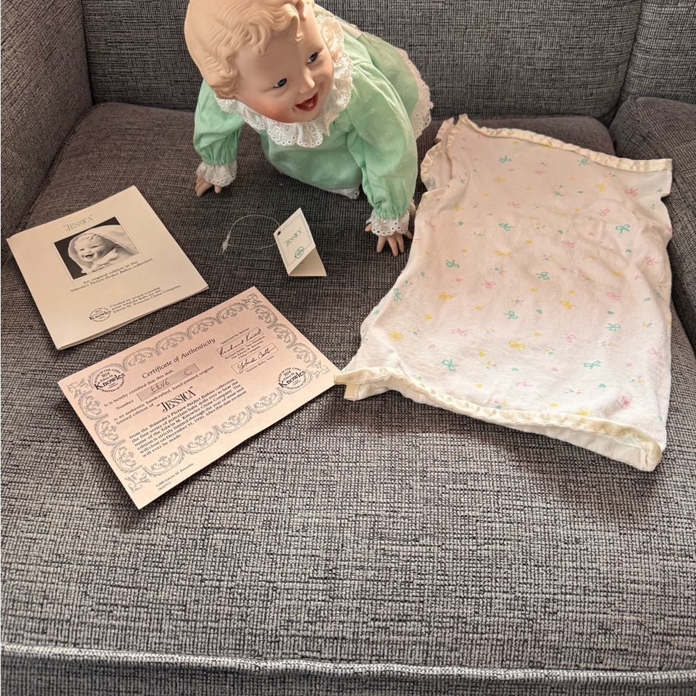 Yolanda Bello Picture Perfect porcelain doll, Jessica